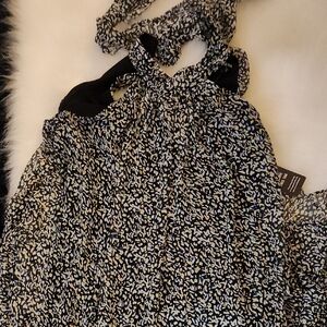 Express Black and White Floral Women's Blouse